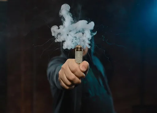 Cataluña y Andalucía, primeras en regular el cigarrillo electrónico