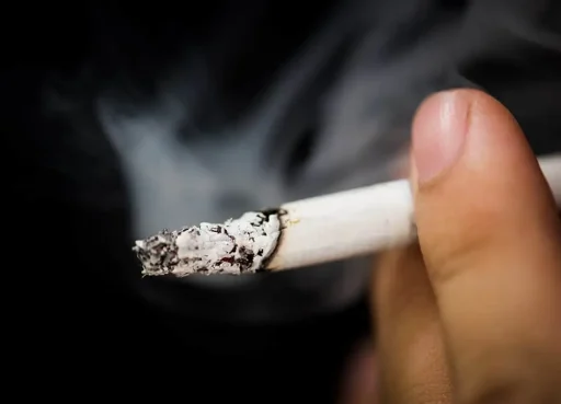 La subida del tabaco hace que los jóvenes dejen de fumar