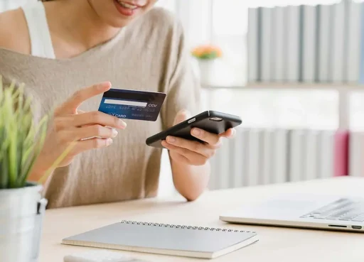El sector moda aglutina el 26% de las transacciones online