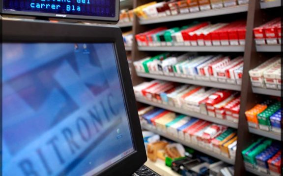 Alemania prohíbe publicitar tabaco y cigarrillos electrónicos