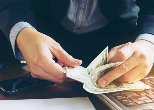 Por qué el efectivo es importante para el comercio minorista