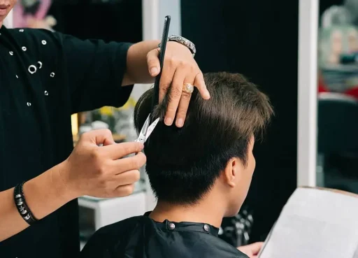 12 frases que haría el propietario de una peluquería mediocre