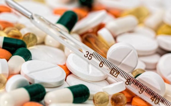 10 razones para utilizar las pantallas LED de publicidad en farmacias