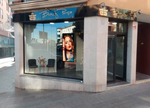Pantallas de Publicidad LED: ¿Cuál es la elección adecuada para impulsar tu negocio?