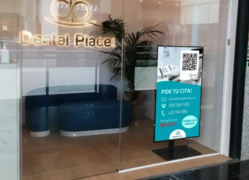 Cómo ganar clientes en tu tienda física con una pantalla publicitaria