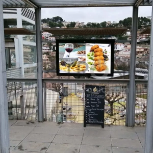 pantalla exterior 75 bar barcelona