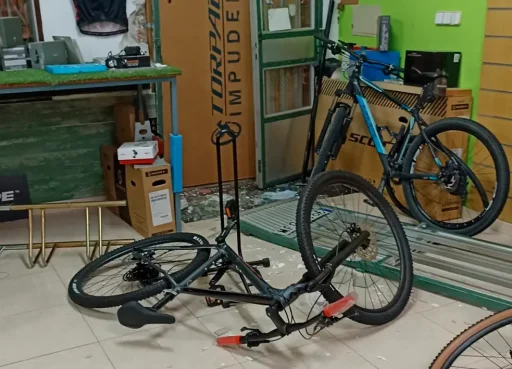 Seguridad en Negocios: Cómo un Alunizaje en Sonseca Subraya la Necesidad de Cajones Inteligentes