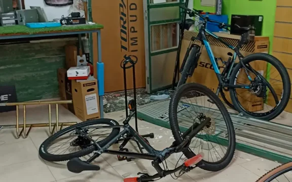 Seguridad en Negocios: Cómo un Alunizaje en Sonseca Subraya la Necesidad de Cajones Inteligentes