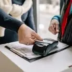 Implementación de Sistemas de Seguridad en el Punto de Venta: Protegiendo tu Negocio y a tus Clientes