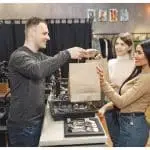 Cómo Mejorar la Experiencia del Cliente en tu Tienda