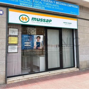 pantalla escaparate asesoria barcelona