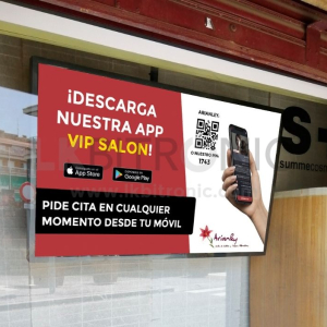 pantalla escaparate centro de estetica barcelona