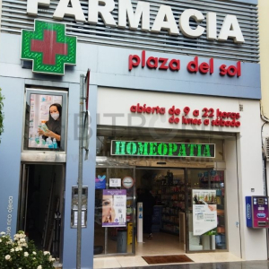 pantalla escaparate farmacia jaen