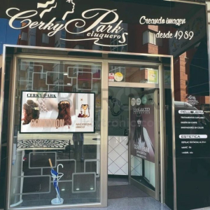 pantalla escaparate peluqueria tarancon