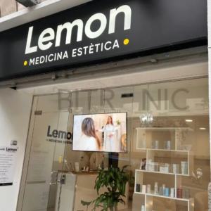 pantalla escaparate estetica en valencia